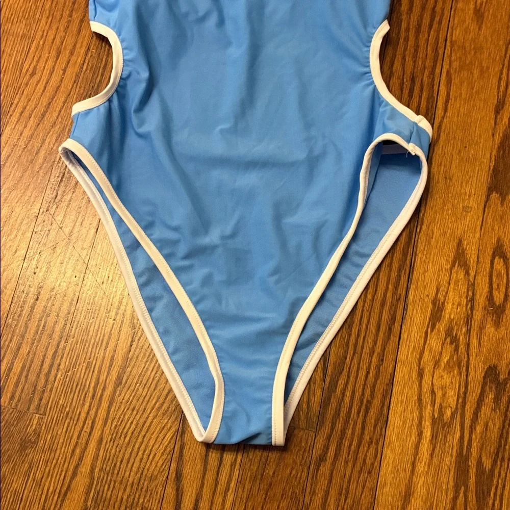 Light Blue Scoop-Back Women's One-Piece Swimsuit